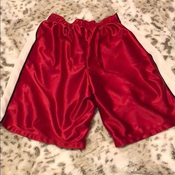 Boys size S Nebraska shorts - Picture 3 of 3